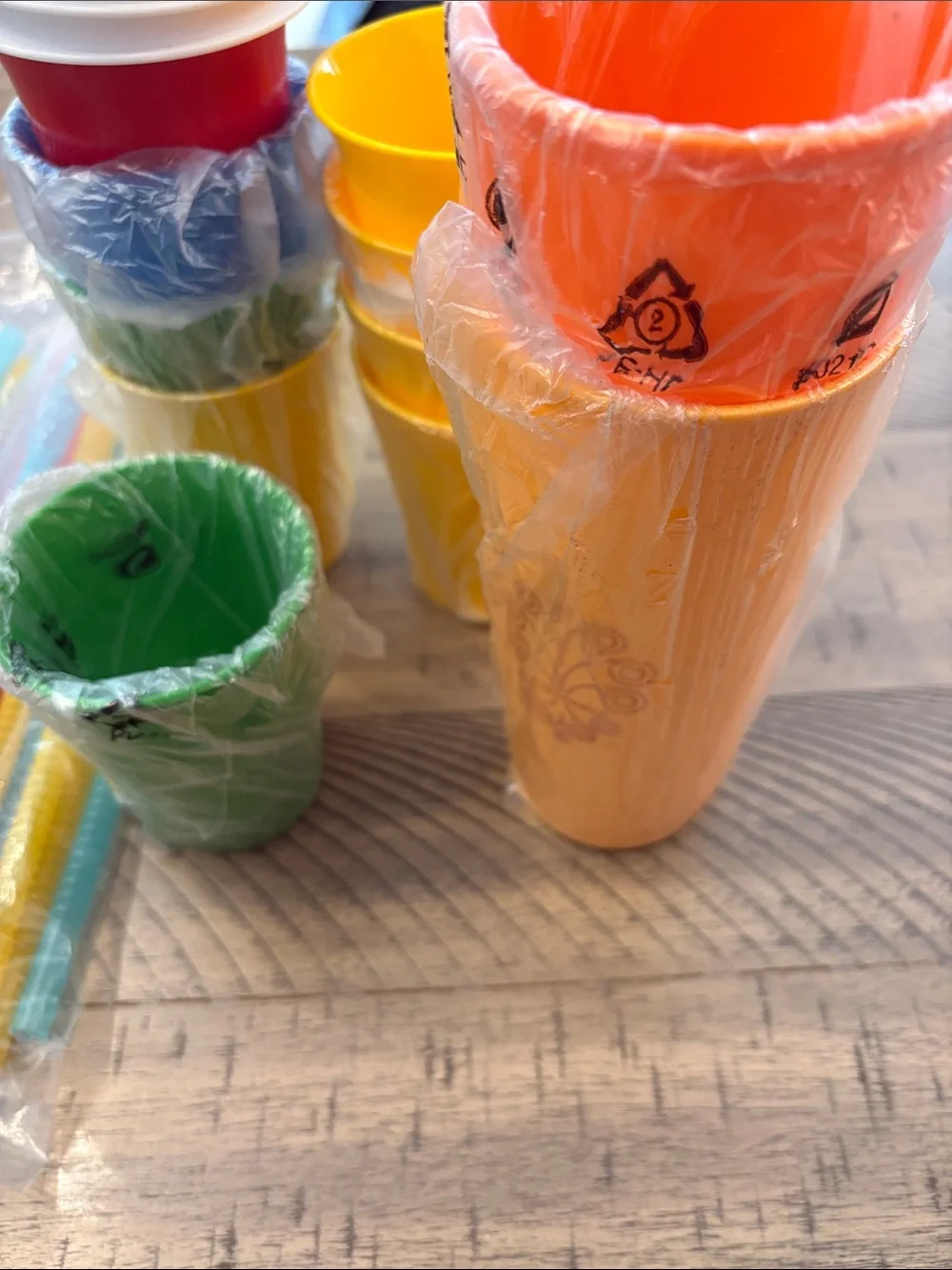 Tupperware Multicolor Plastic Party Cups with Straws - Bright Assorted Set 754